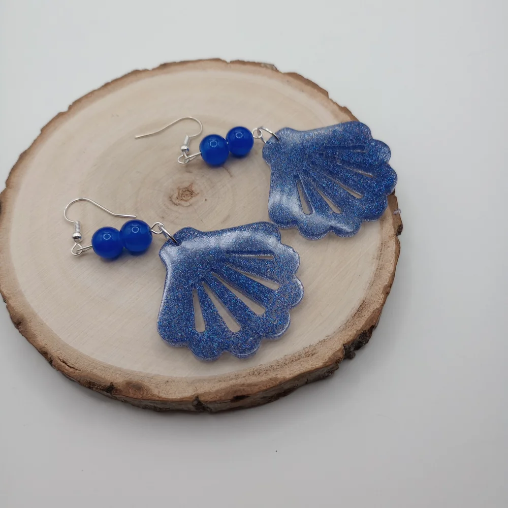 Blue Shell Earrings - Picture 2 of 10